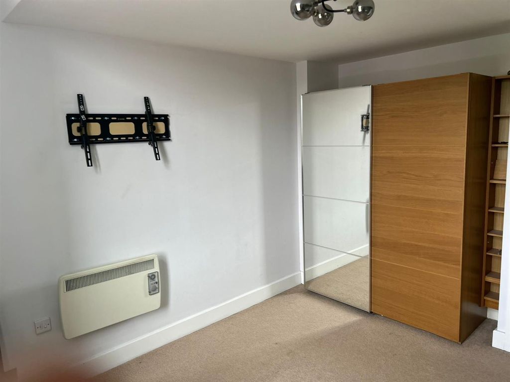 Additional image 4 of 2 bed flat for saleWinker Green Lodge, Armley, Leeds LS12