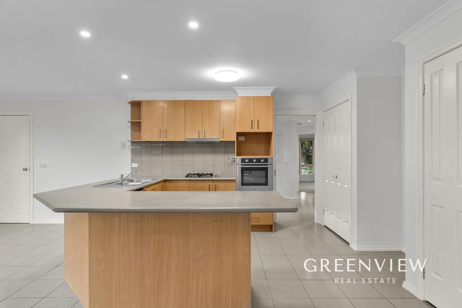Additional image 8 of 33 Charlbury Crescent, Cranbourne North VIC 3977