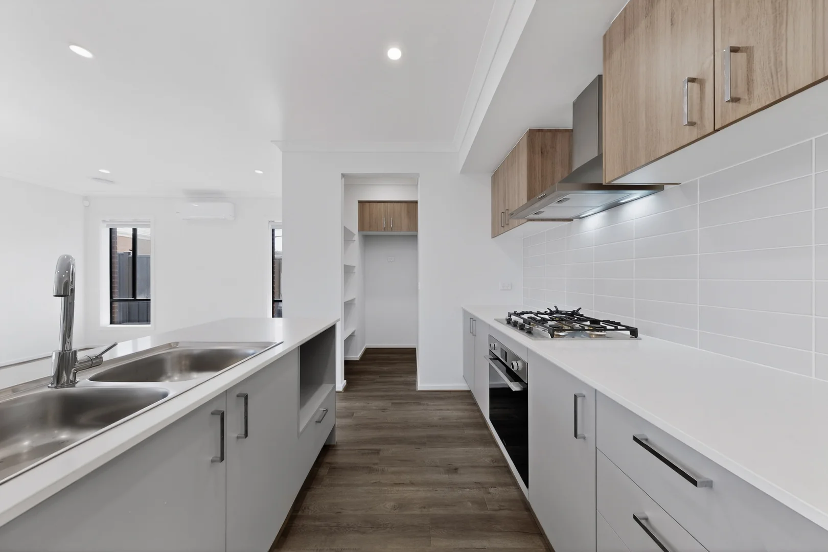5 Cordyline St, Mount Duneed VIC 3217 photo 2