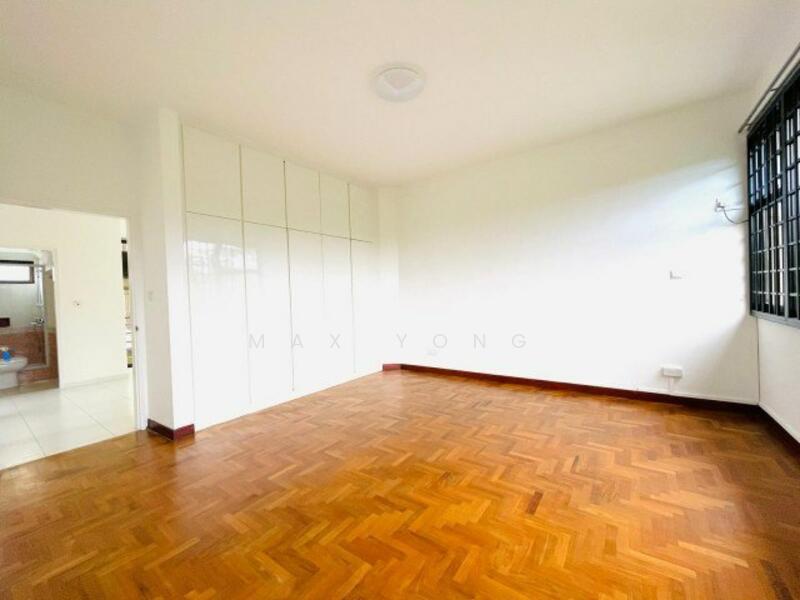 361 Holland Road photo 5
