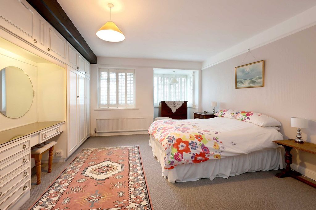 Additional image 19 of 7 bed detached house for saleWilton Crescent, Beaconsfield, Buckinghamshire HP9