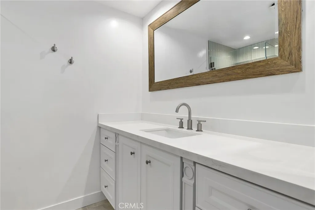 Additional image 15 of 23312 Ostronic Dr, Woodland Hills, CA 91367