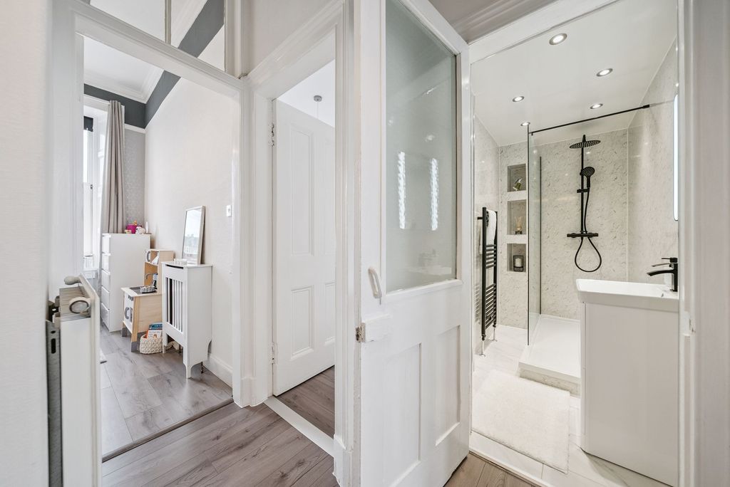 Additional image 2 of 2 bed flat for sale2/1, 12 William Street, Helensburgh G84