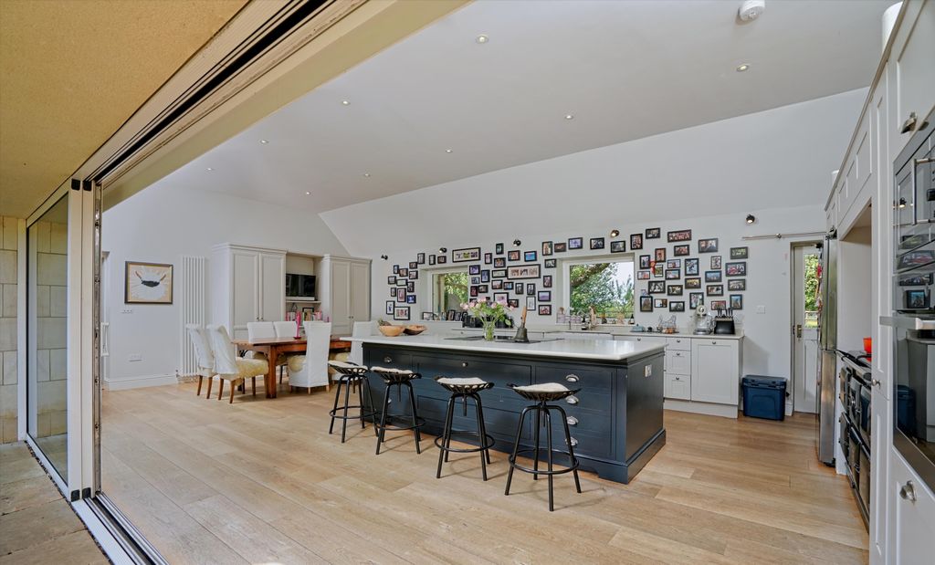 Additional image 7 of 6 bed detached house for saleLechlade, Gloucestershire GL7
