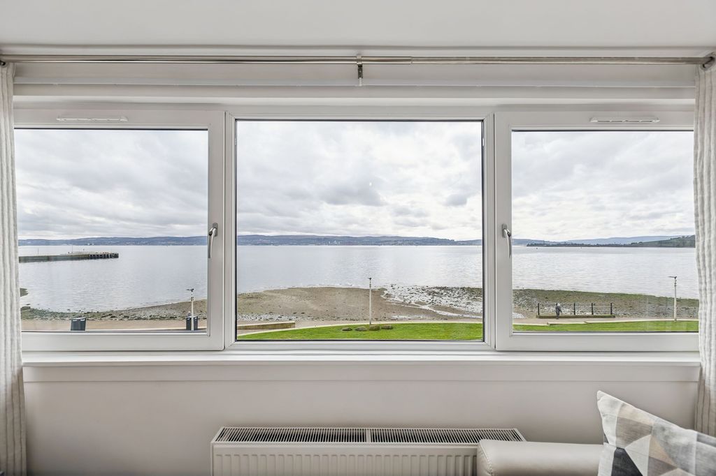 Additional image 19 of 3 bed maisonette for sale80 West Clyde Street, Helensburgh G84