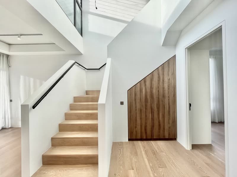 10 Evelyn Road photo 2