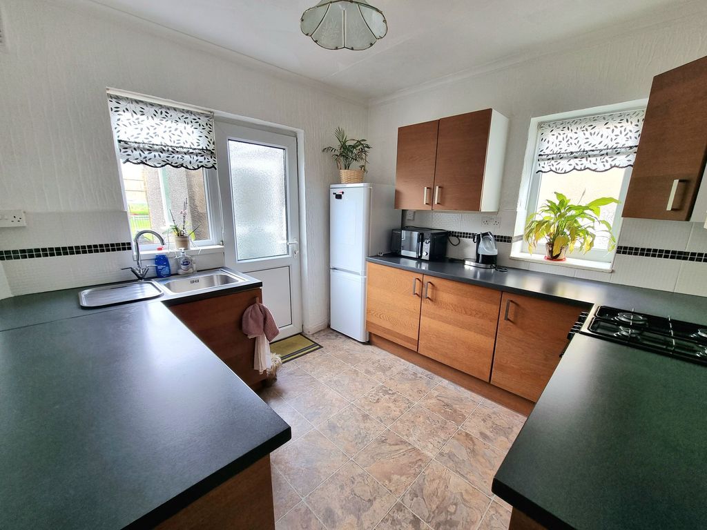 Additional image 10 of 2 bed flat for saleHillsboro, Bridgend CF31