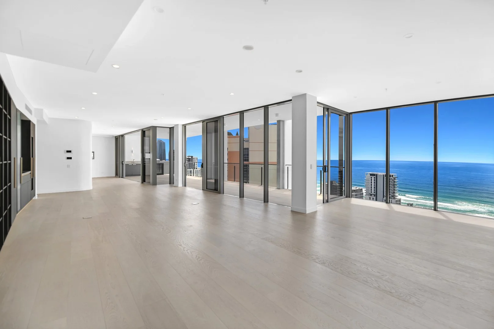 2701/122 Surf Parade, Broadbeach QLD 4218