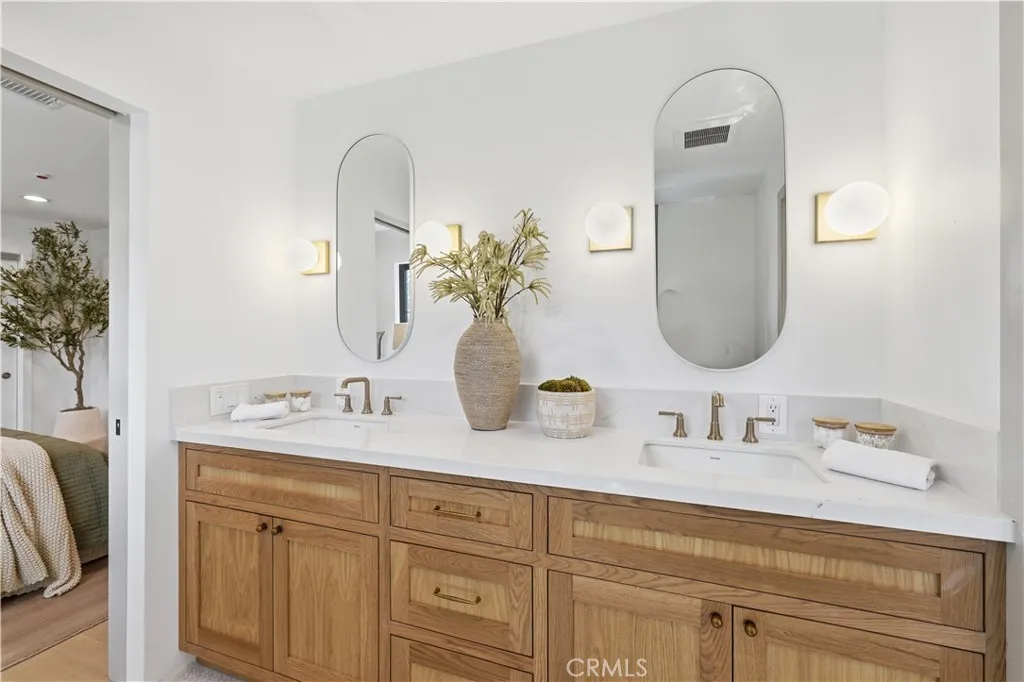 Additional image 36 of 865 10th Street, Manhattan Beach, CA 90266