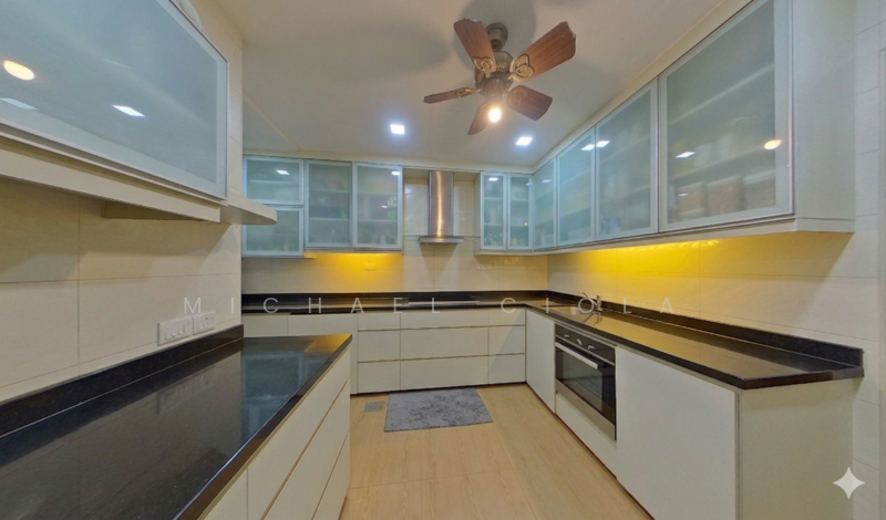 42 Coronation Road West photo 5