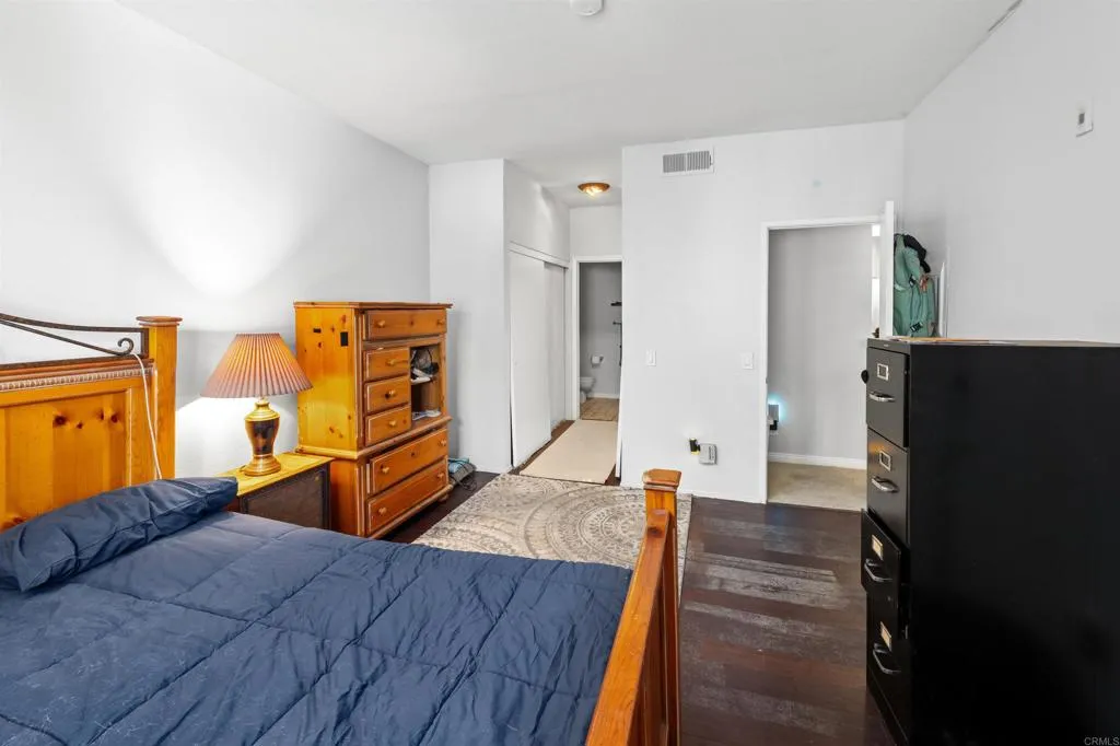 Additional image 42 of 2050 camino de la reina Unit 203, San Diego, CA 92108