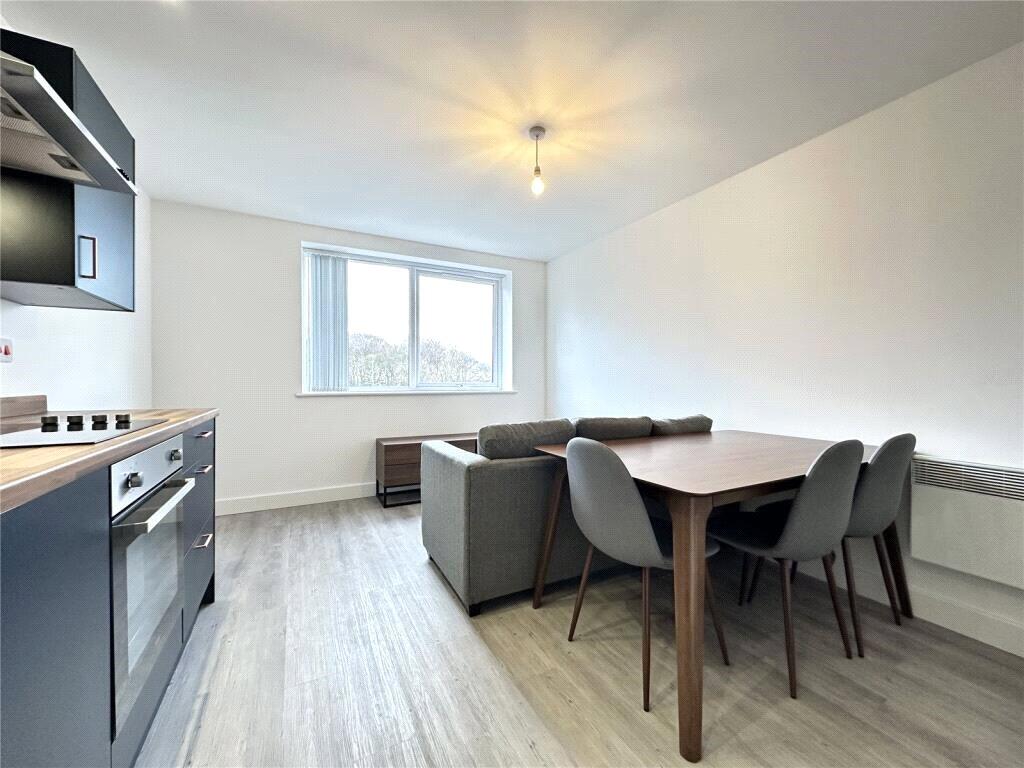 Bingley Road, Bradford, West Yorkshire, BD9 photo 4