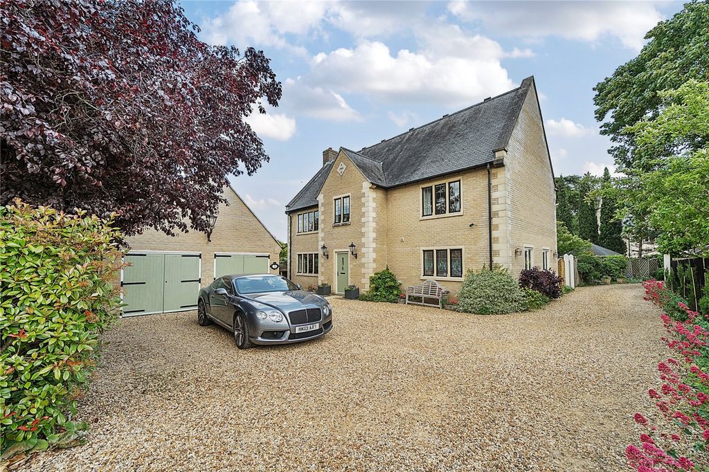 4 bed detached house for saleMulberry Gardens, Peterborough, Cambridgeshire PE4
