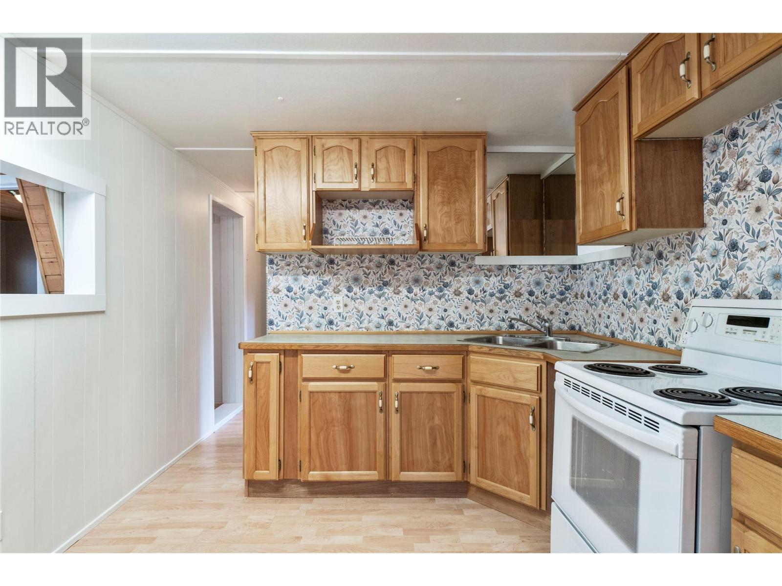 6670 Trans Canada Highway NE Unit# 10