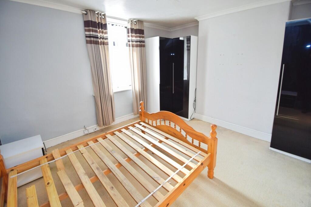 Additional image 7 of Cliffe Terrace, Hainworth
