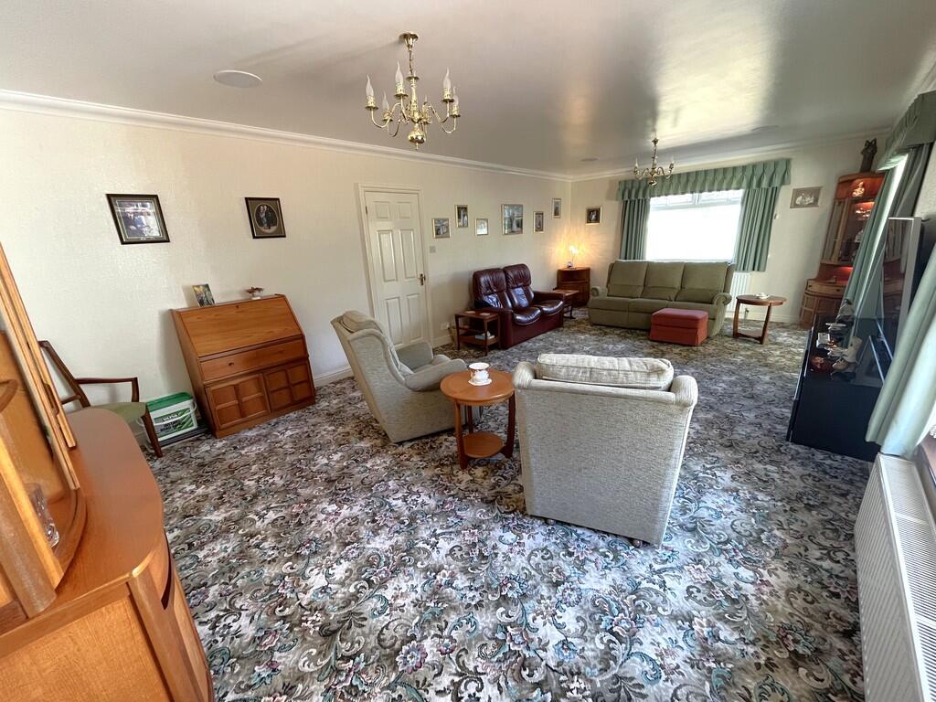Worthington Crescent, Whitecliff photo 5