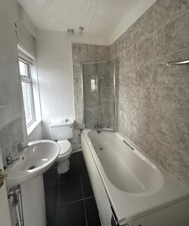 Additional image 7 of 3 bed semi-detached house for saleSt John's Road, Scunthorpe DN16