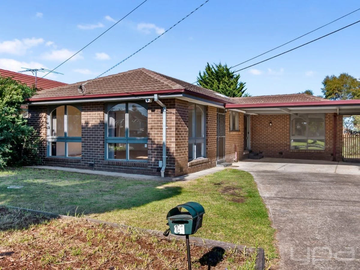 11 Falcon Drive, Melton VIC 3337