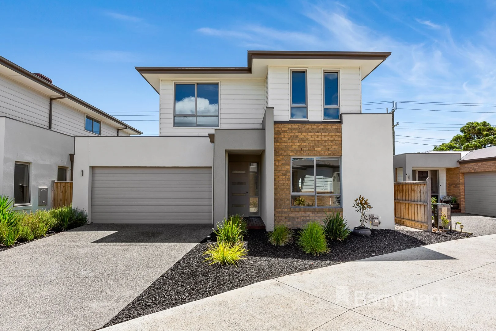 1 Oakmont Court, Frankston VIC 3199