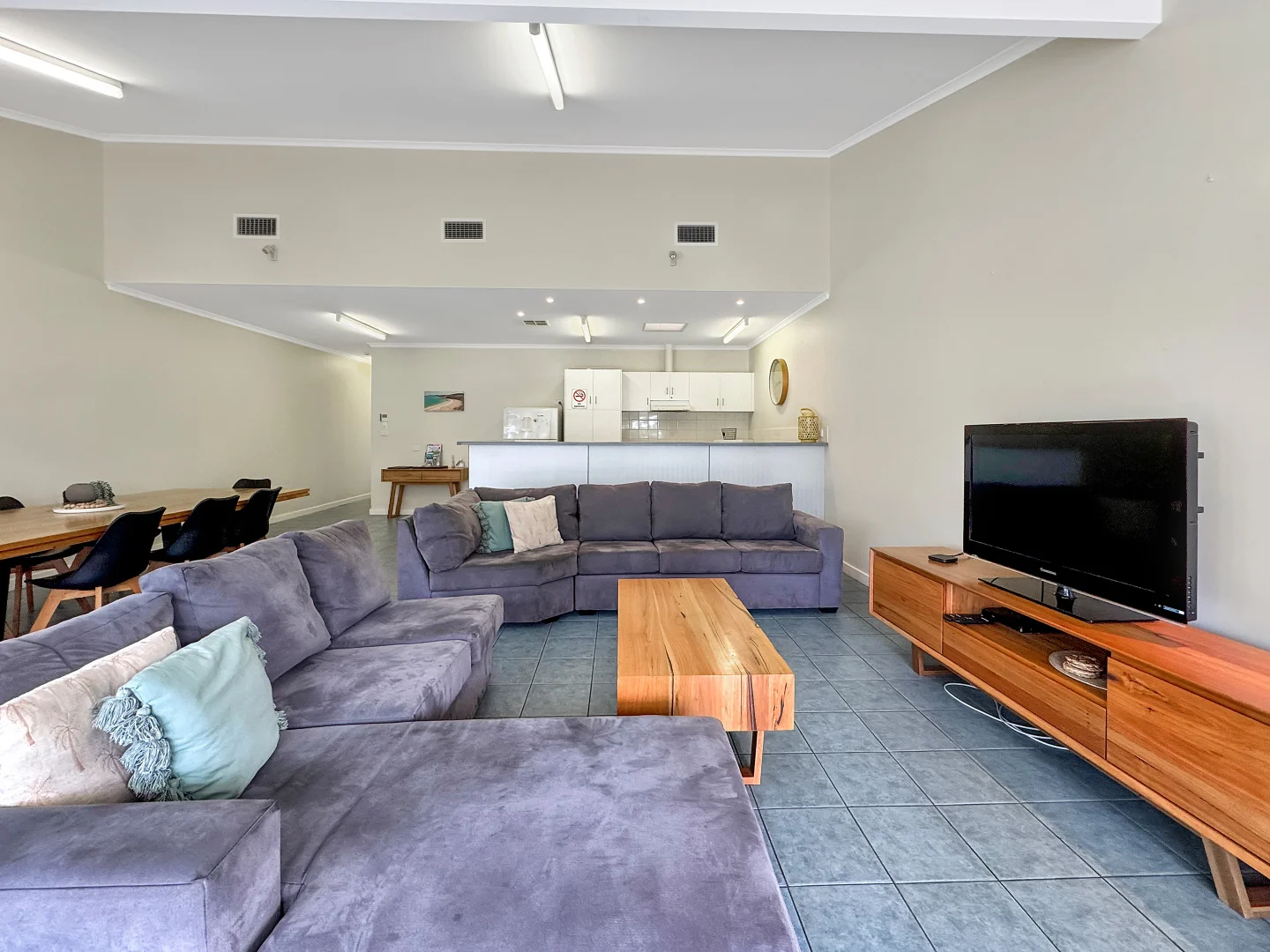 Additional image 2 of 2/100 Tasman Terrace, Port Lincoln SA 5606
