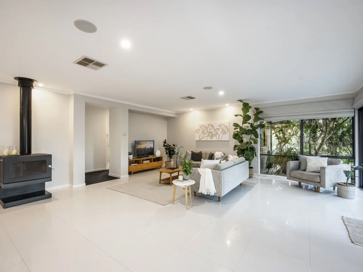 Additional image 11 of 25 Lauren Court, Table Top NSW 2640