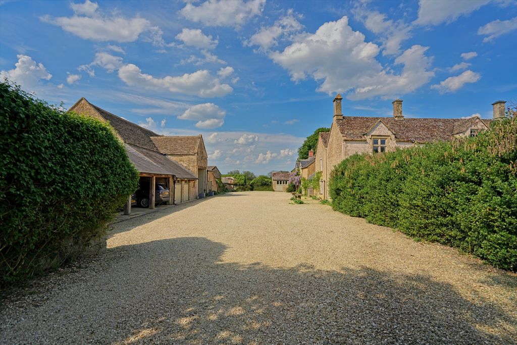 Additional image 23 of 6 bed detached house for saleLechlade, Gloucestershire GL7