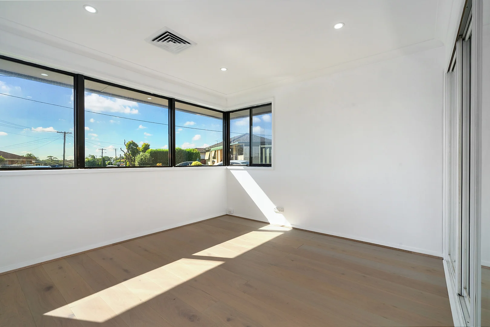 Additional image 4 of 34 Snowdon Crescent, Smithfield NSW 2164