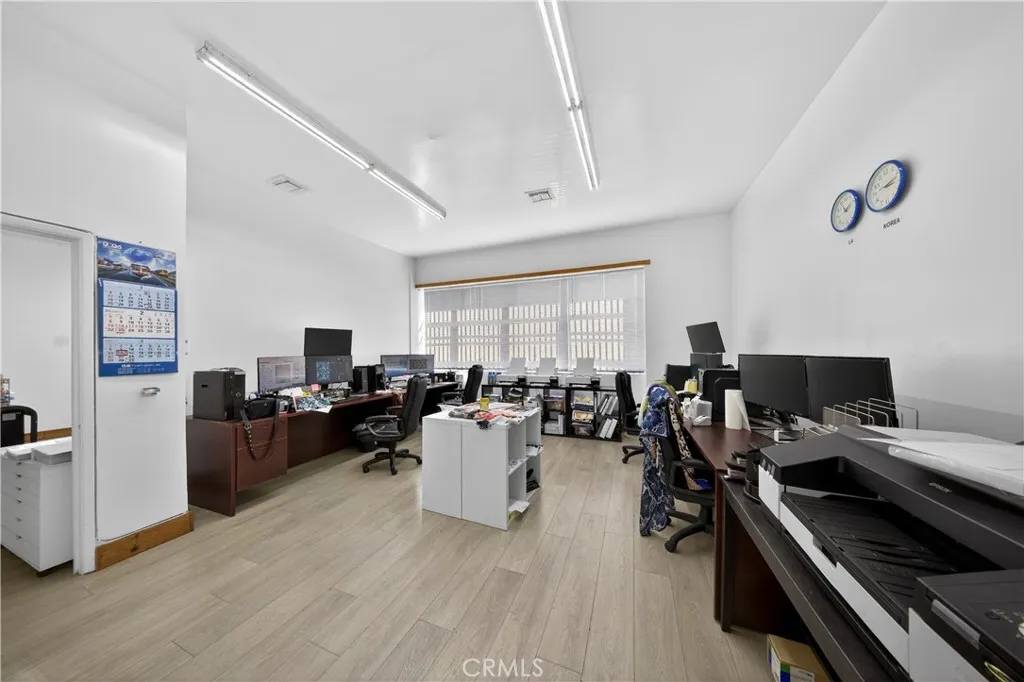 5221 Pacific Blvd, Huntington Park, CA 90255