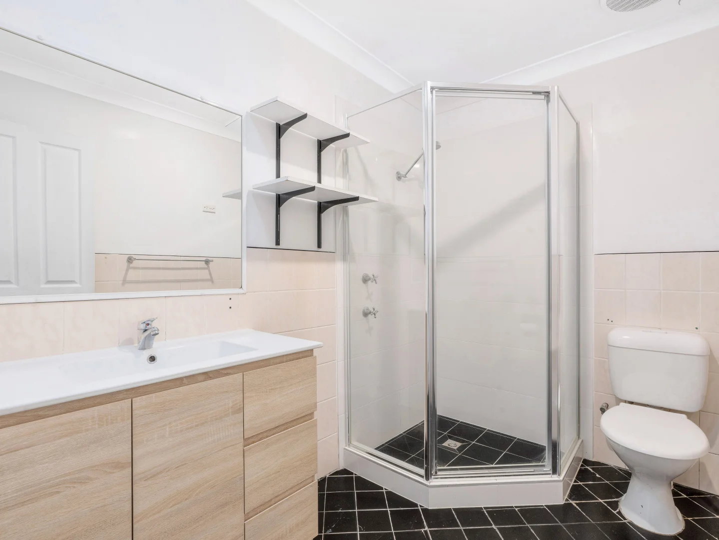Additional image 5 of 12 Girraween Avenue, Lake Illawarra NSW 2528