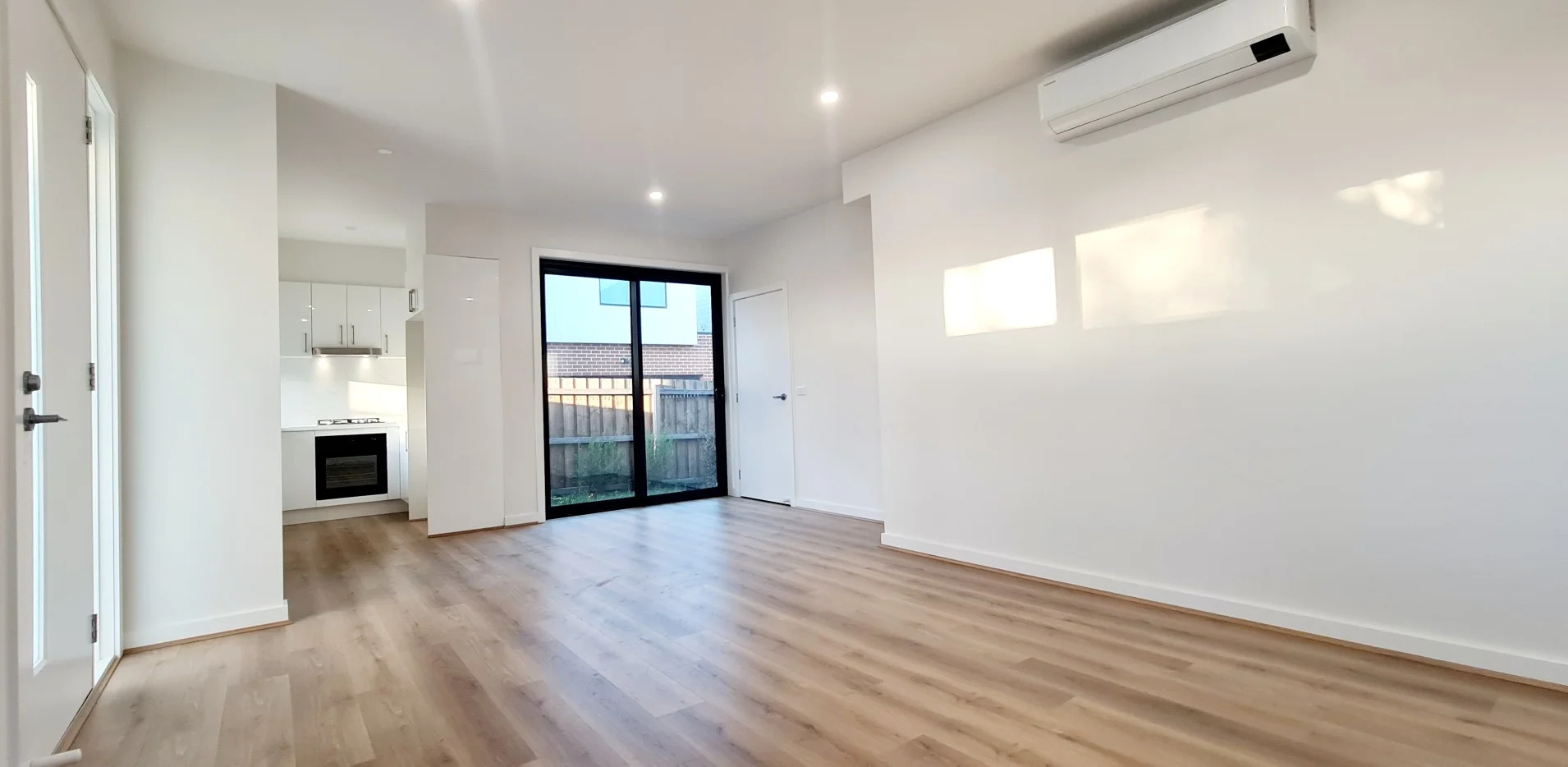 1/145 Springvale Road, Springvale VIC 3171 photo 3