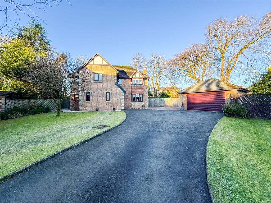 5 bed detached house for saleCullinpark Grove, Strathaven ML10