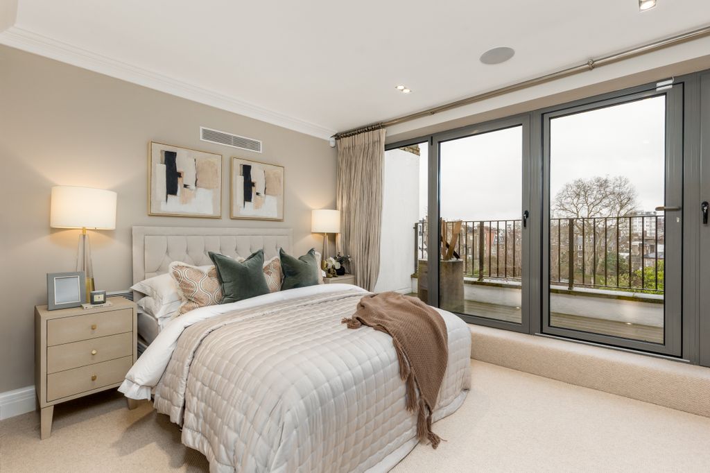 Additional image 13 of 8 bed terraced house for saleCheyne Court, London SW3