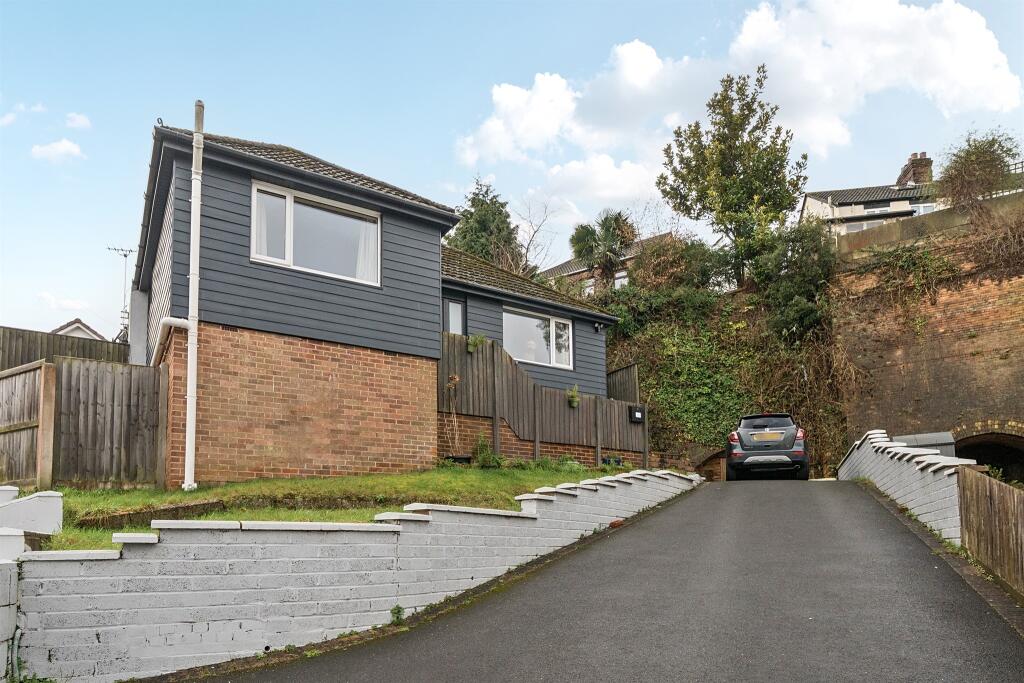 Additional image 3 of Yarmouth Close, Poole