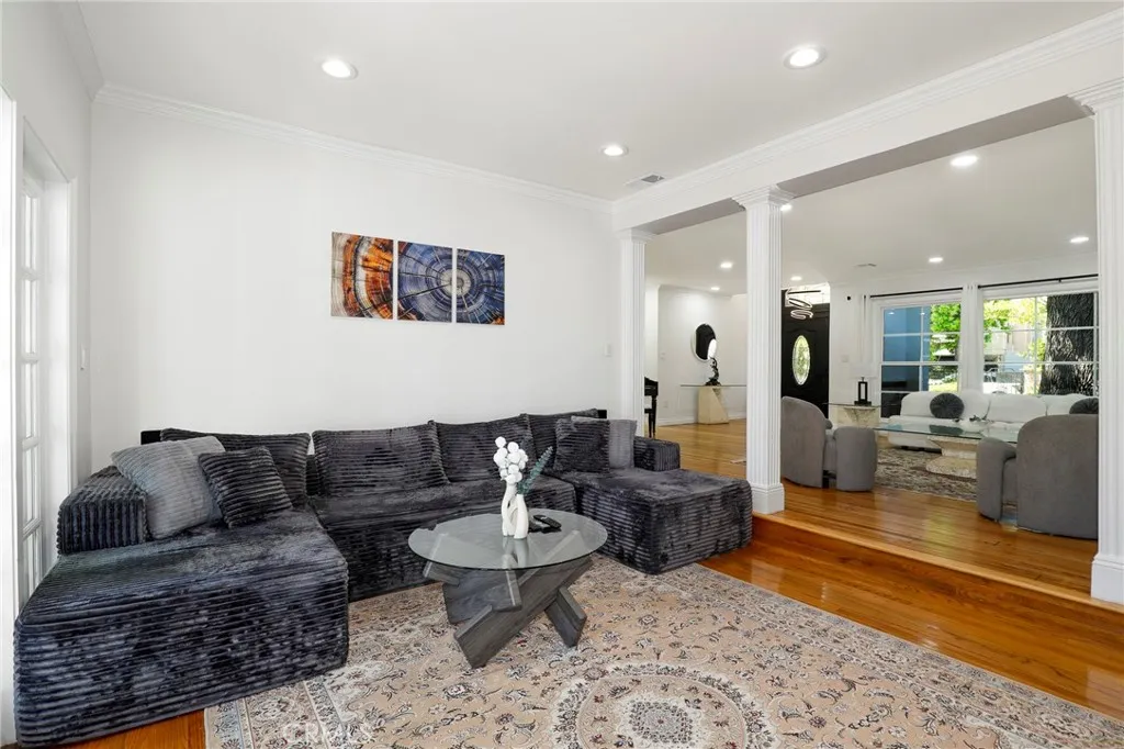 Additional image 77 of 4428 Saugus Avenue, Sherman Oaks, CA 91403