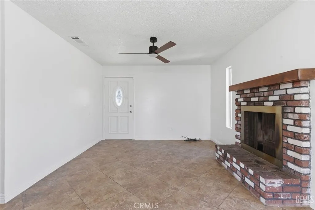 Additional image 6 of 624 Tucker Street, Arvin, CA 93203