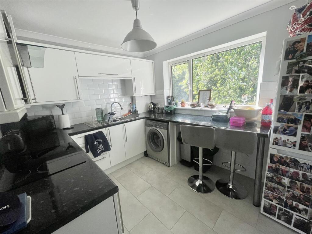 Symes Road, Hamworthy photo 3
