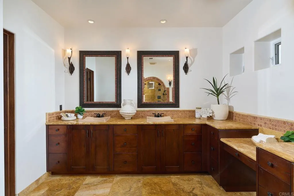 Additional image 98 of 6811 Vianda Court, Carlsbad, CA 92009