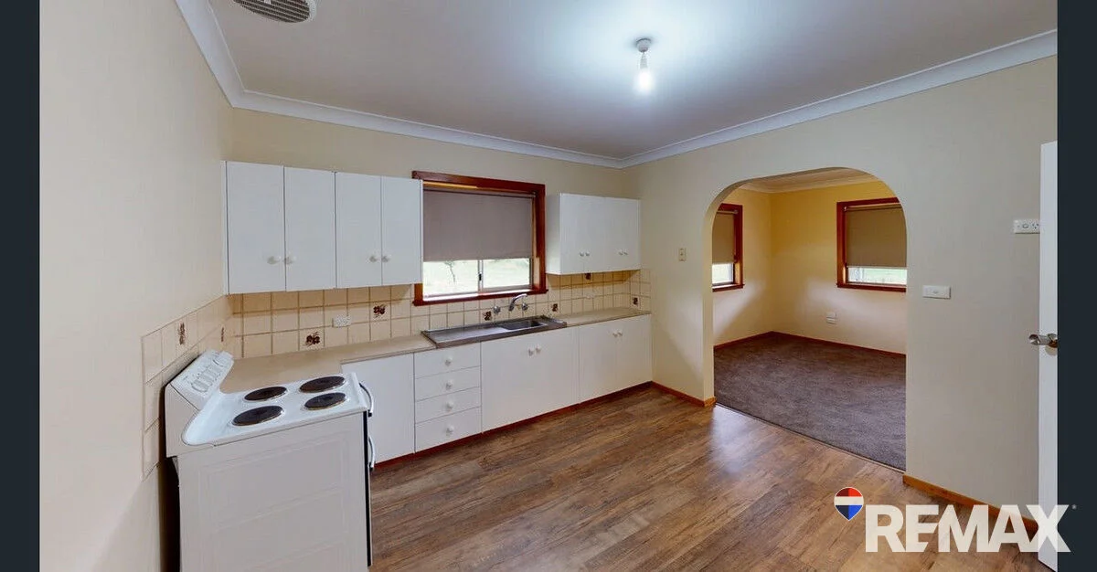 87 Lord Street, Junee NSW 2663 photo 3