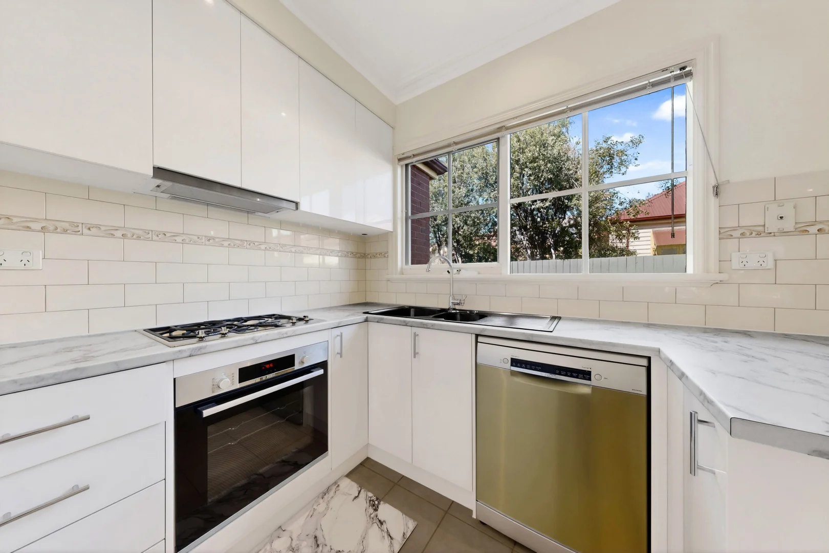 Additional image 2 of 3/8 James Street, Glen Huntly VIC 3163