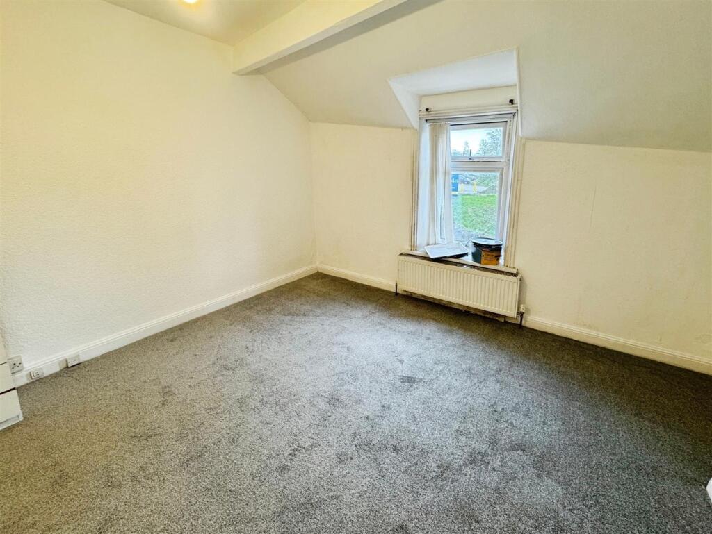 Daisy Hill Lane, Bradford photo 4