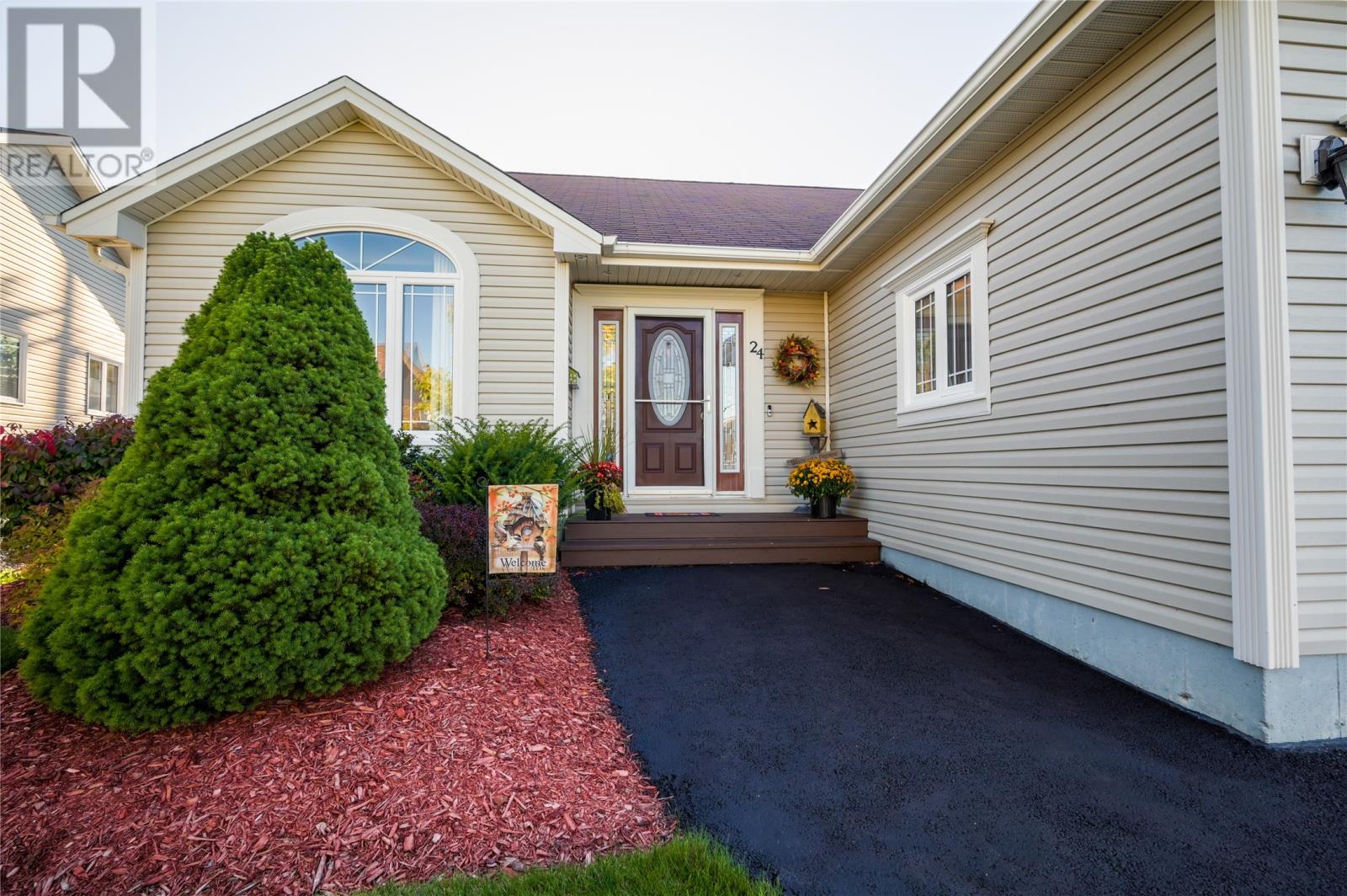 24 Spracklin Boulevard