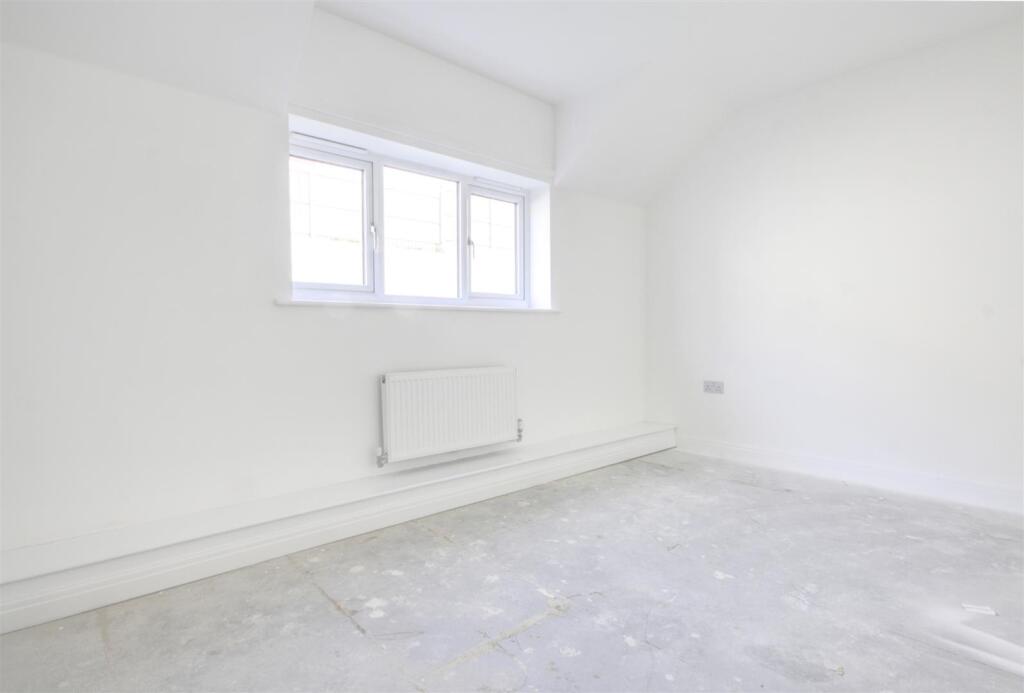 14 Pen-Y-Ghent Road, Skipton photo 5