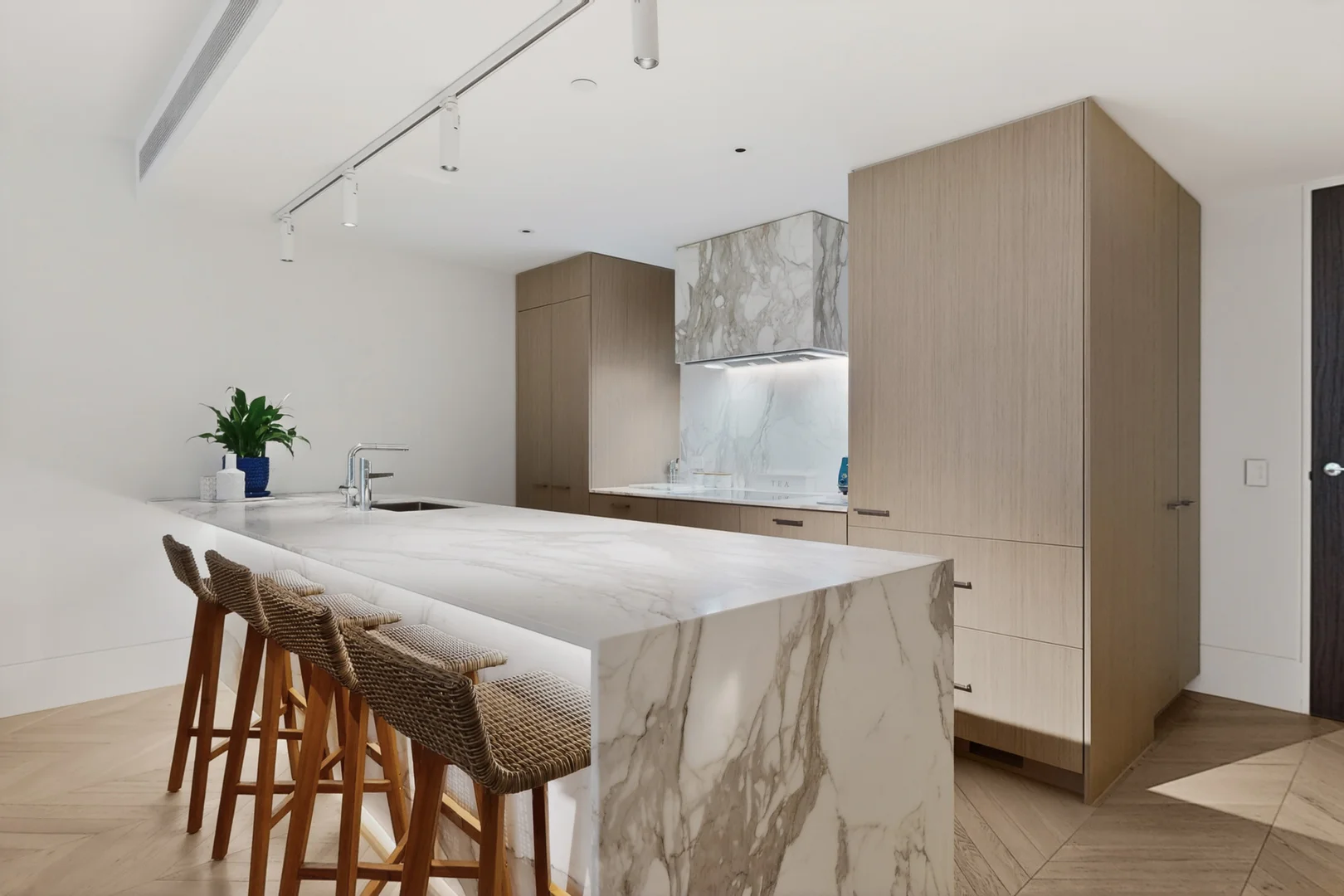 Additional image 2 of 204P/14-16 The Esplanade, St Kilda VIC 3182