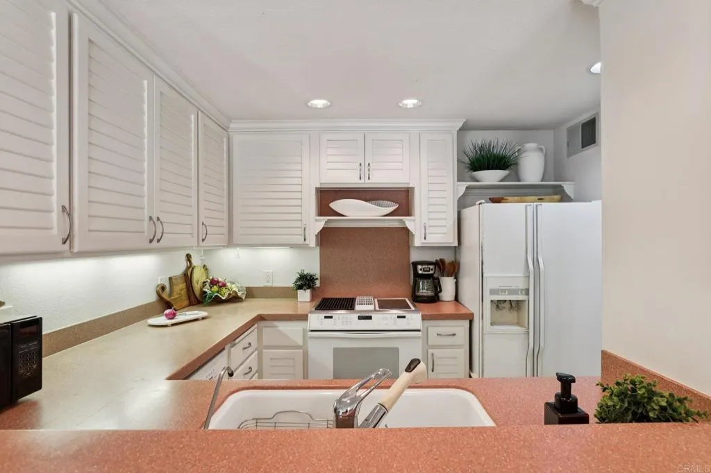 Additional image 90 of 7126 Marina Pacifica Drive N, Long Beach, CA 90803