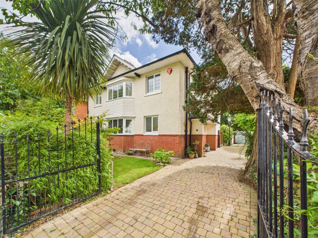 Woodford Road, Bournemouth, Dorset, BH1