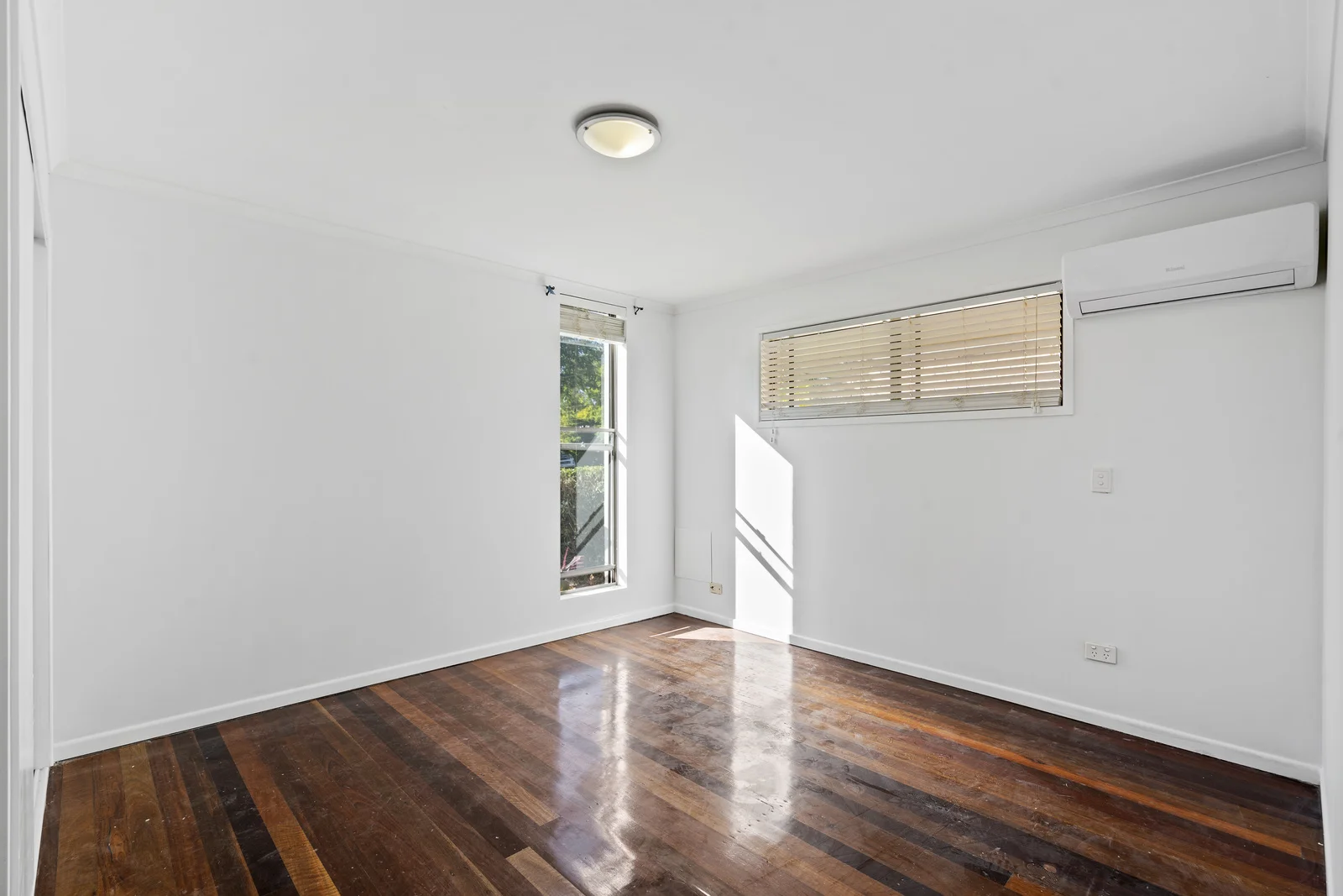 Additional image 9 of 1/4 Fishermans Bend, Balmoral QLD 4171