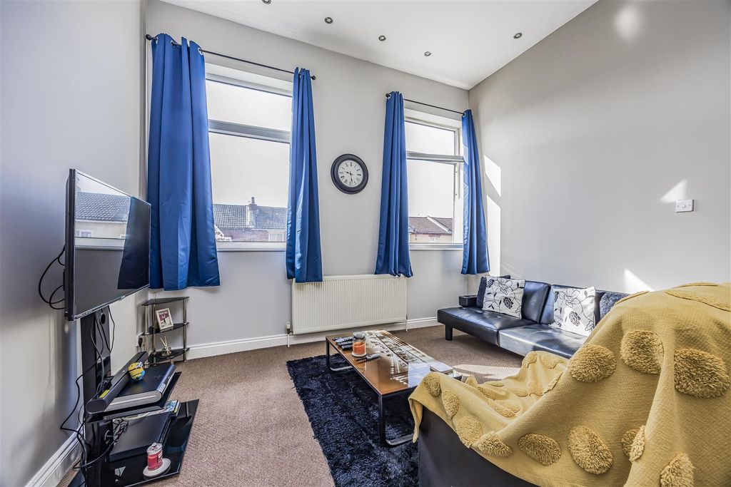 Additional image 4 of 1 bed flat for saleArundel Street, Portsmouth PO1