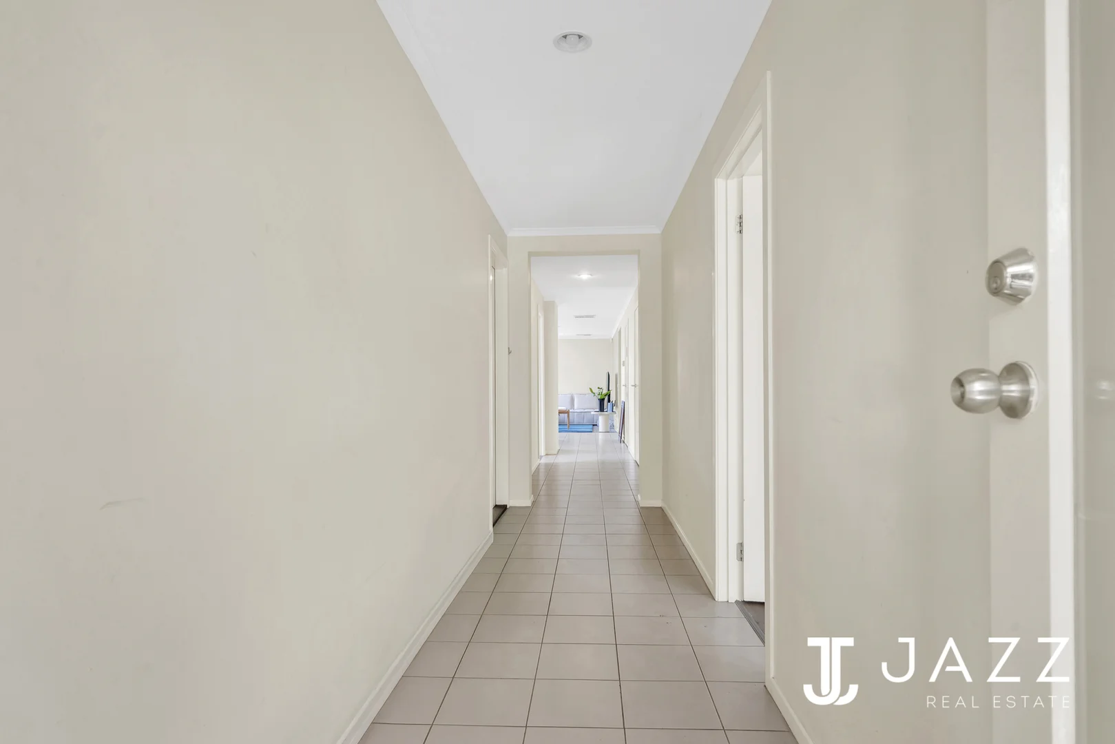 9 Barwick Gardens, Point Cook VIC 3030 photo 5