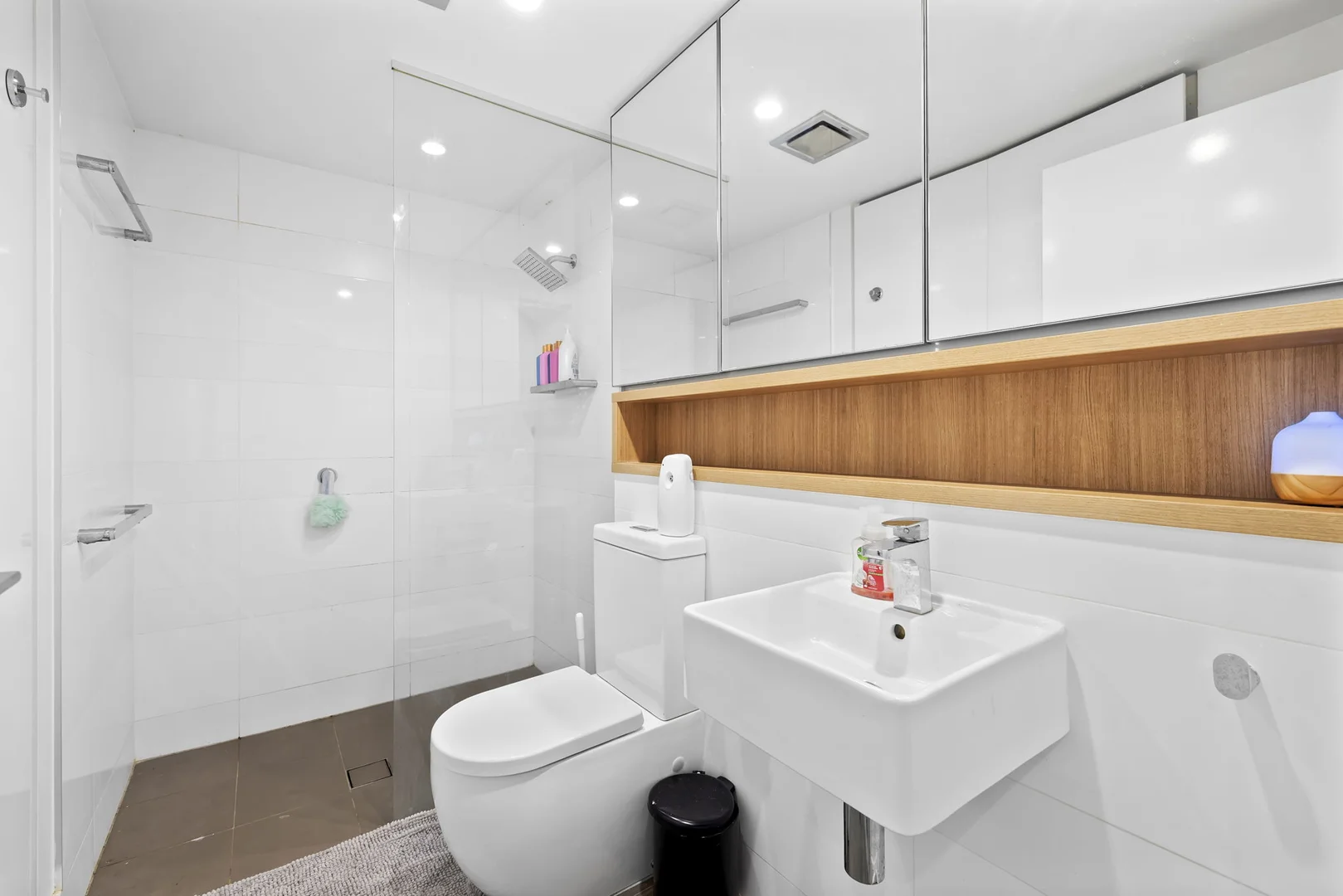 Additional image 7 of 401/113 Commercial Road, Teneriffe QLD 4005