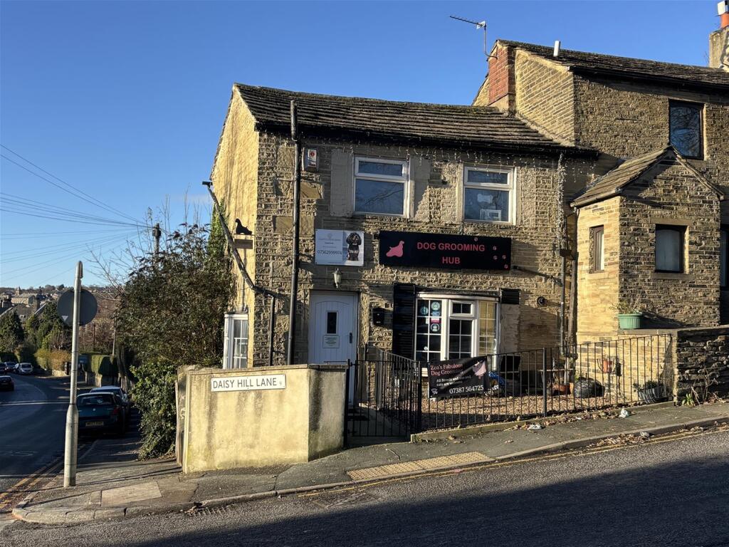 Vacant Unit, West Yorkshire